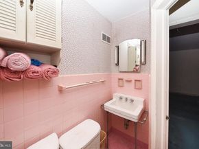 1 Sunnyside Lane, Yardley PA 19067