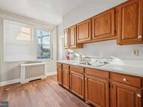 4087 Ford Road, Philadelphia PA 19131