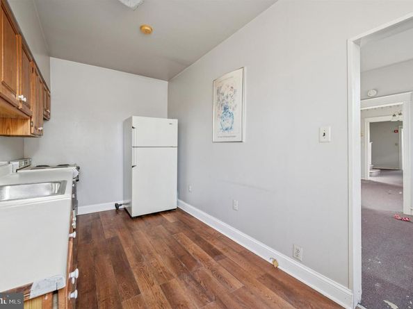 4087 Ford Road, Philadelphia PA 19131