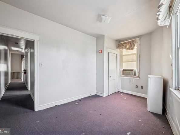 4087 Ford Road, Philadelphia PA 19131