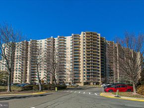 203 Yoakum Parkway 519, Alexandria VA 22304