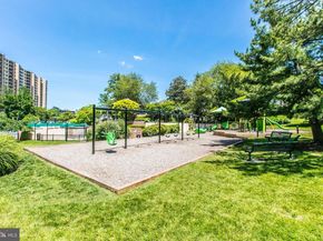 203 Yoakum Parkway 519, Alexandria VA 22304