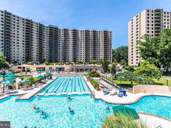 203 Yoakum Parkway 519, Alexandria VA 22304