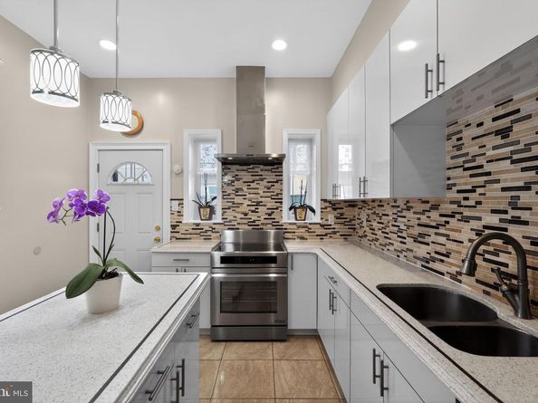 2515 S 16TH Street, Philadelphia PA 19145