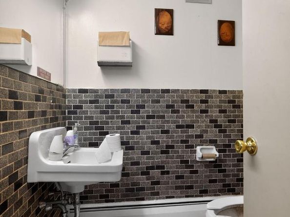 6600 Ridge Avenue, Philadelphia PA 19128