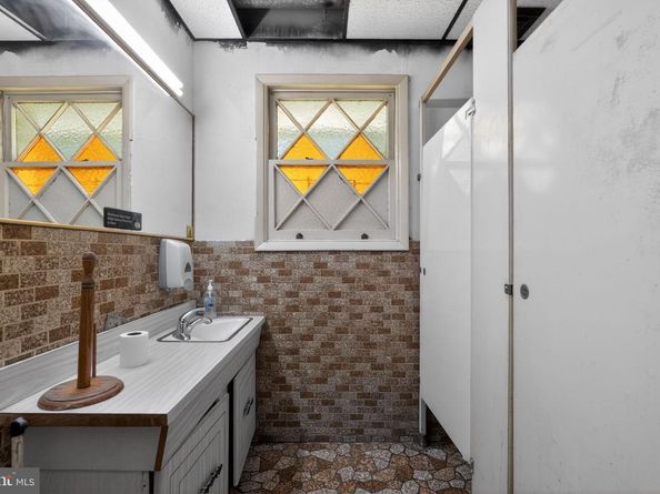 6600 Ridge Avenue, Philadelphia PA 19128