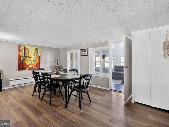 111 Border Rock Road, Levittown PA 19057