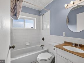 111 Border Rock Road, Levittown PA 19057