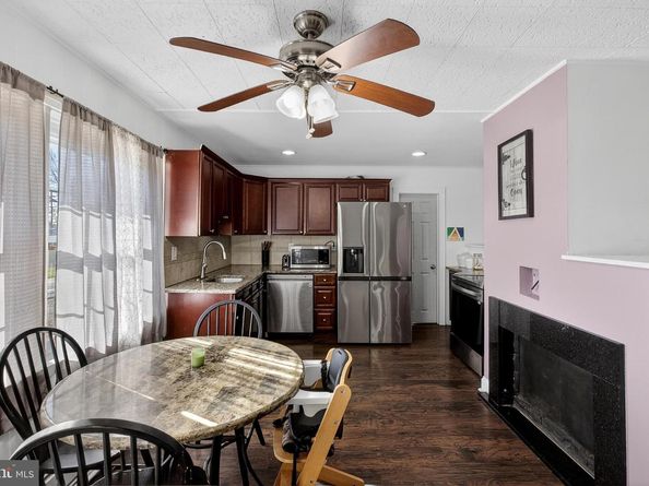 111 Border Rock Road, Levittown PA 19057