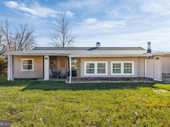 111 Border Rock Road, Levittown PA 19057