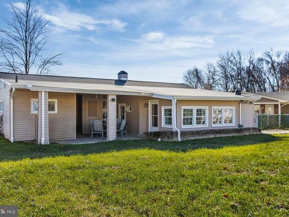 111 Border Rock Road, Levittown PA 19057