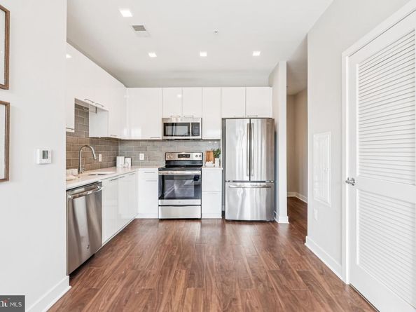 989 S Buchanan Street 225, Arlington VA 22204