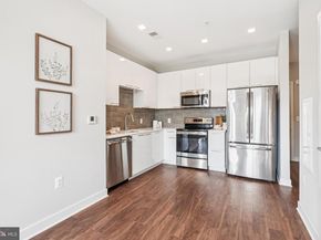 989 S Buchanan Street 225, Arlington VA 22204