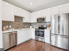 989 S Buchanan Street 225, Arlington VA 22204