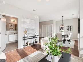 989 S Buchanan Street 225, Arlington VA 22204