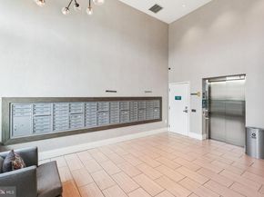 989 S Buchanan Street 225, Arlington VA 22204