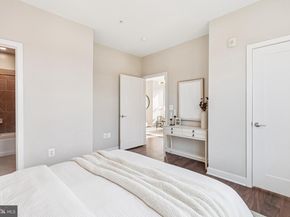 989 S Buchanan Street 225, Arlington VA 22204