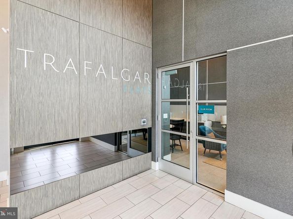 989 S Buchanan Street 225, Arlington VA 22204