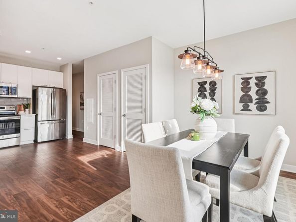 989 S Buchanan Street 225, Arlington VA 22204