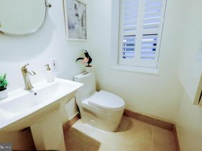 2123 NW California Street NW B7, Washington DC 20008