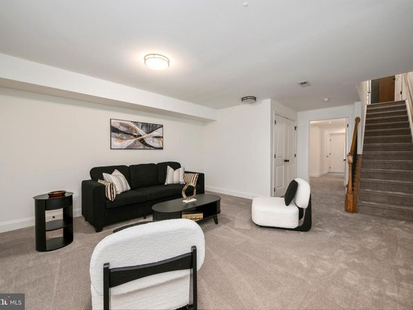 274 Delmar Street, Philadelphia PA 19128