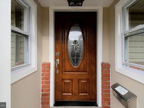 532 Sherwood Lane, Hatboro PA 19040