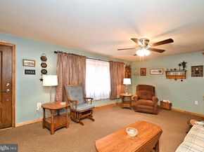 532 Sherwood Lane, Hatboro PA 19040