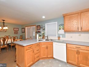 532 Sherwood Lane, Hatboro PA 19040