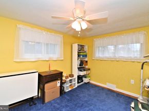 532 Sherwood Lane, Hatboro PA 19040