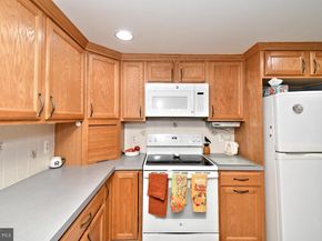 532 Sherwood Lane, Hatboro PA 19040