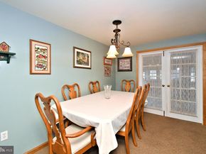 532 Sherwood Lane, Hatboro PA 19040