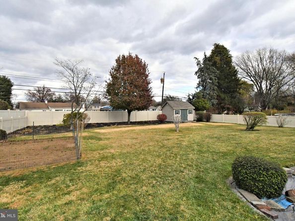 532 Sherwood Lane, Hatboro PA 19040