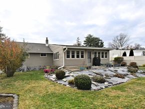 532 Sherwood Lane, Hatboro PA 19040