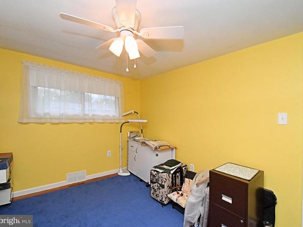 532 Sherwood Lane, Hatboro PA 19040