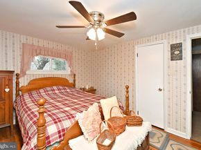 532 Sherwood Lane, Hatboro PA 19040