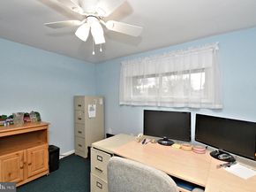 532 Sherwood Lane, Hatboro PA 19040