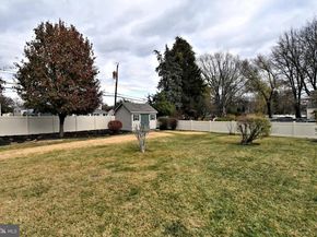 532 Sherwood Lane, Hatboro PA 19040