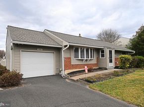 532 Sherwood Lane, Hatboro PA 19040