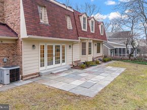 9312 Sprinklewood Lane, Potomac MD 20854