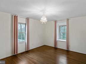 9312 Sprinklewood Lane, Potomac MD 20854