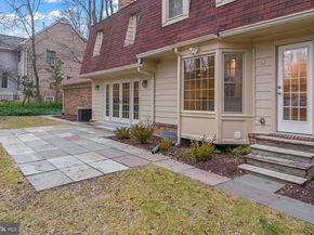 9312 Sprinklewood Lane, Potomac MD 20854