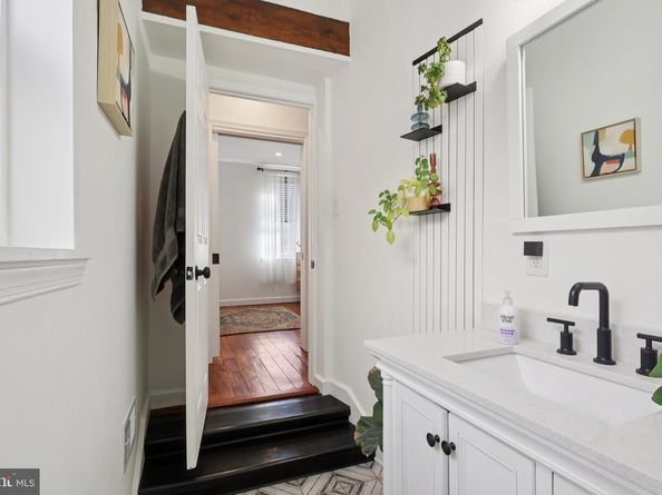 908 N Orianna Street, Philadelphia PA 19123