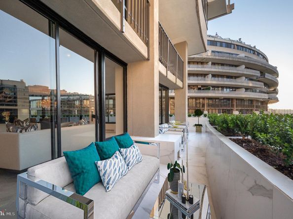 2500 Virginia Ave NW 714, Washington DC 20037