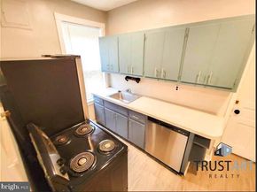 518 Solly Avenue, Philadelphia PA 19111