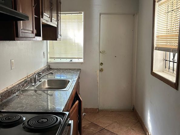 1850 E Madison Street, Philadelphia PA 19134