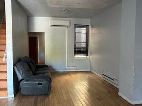 1850 E Madison Street, Philadelphia PA 19134