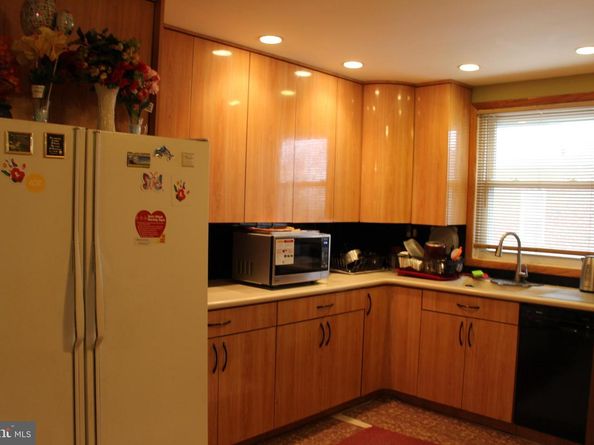 635 Colebrook Road, Philadelphia PA 19115