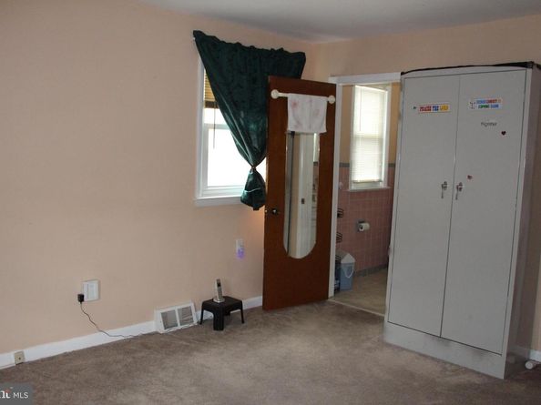 635 Colebrook Road, Philadelphia PA 19115