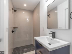 1111 E Dunton Street, Philadelphia PA 19123