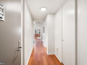 604 S Washington Square 2606, Philadelphia PA 19106